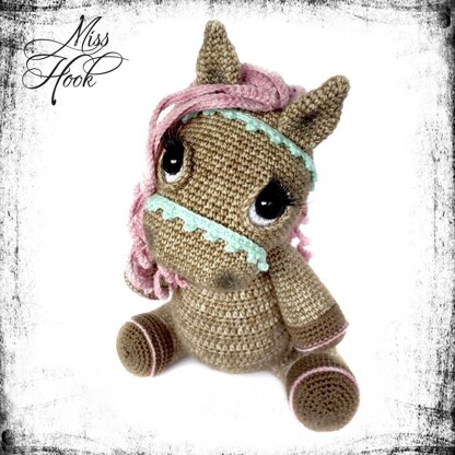 Hazel horse pony amigurumi crochet pattern