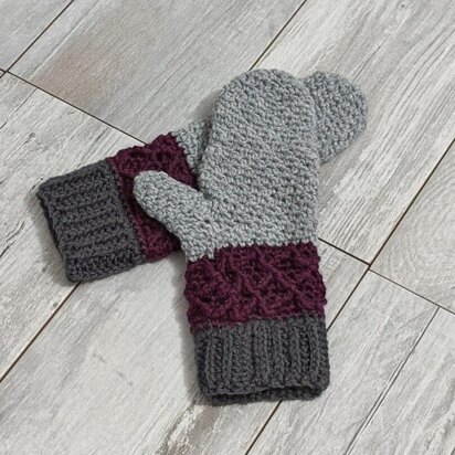 Diamond Trio Mittens