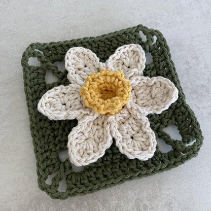 Daffodil Granny Square