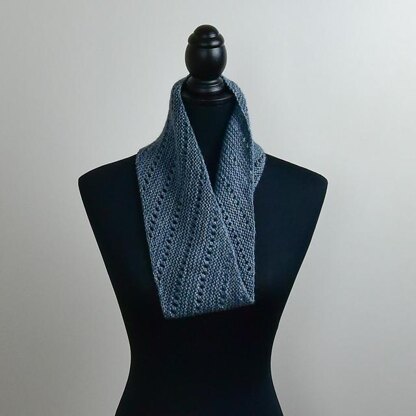 Garter Eyes Cowl