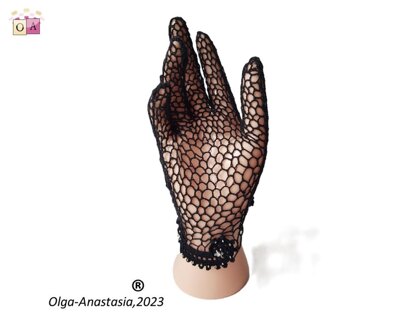 Black lace finger gloves