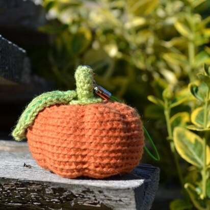 Amigurumi pumpkin toy