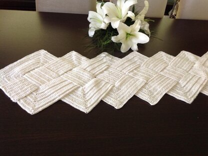 Table Runner N 142