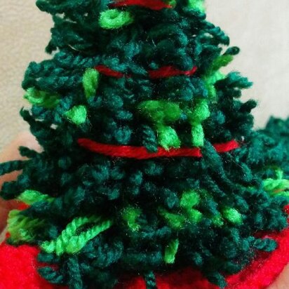 Mini Christmas Tree with Red Rug