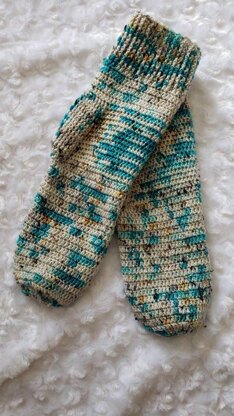 Crochet Yoga Socks in Plymouth Yarn Sakkie - F643