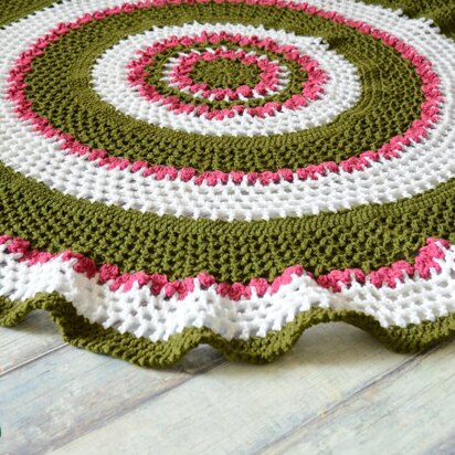 Summer Trellis Round Afghan