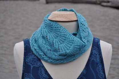 Purls and Seaweed Wrap Scarf