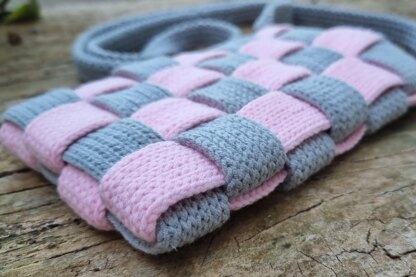 Checkerboard small shoulder phone bag crochet pattern T3