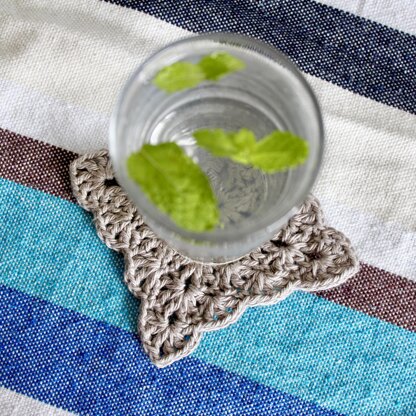 Lacy Shells Coaster