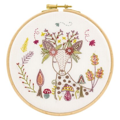 Un Chat Dans L'Aiguille Doe a Deer Contemporary Printed Embroidery Kit