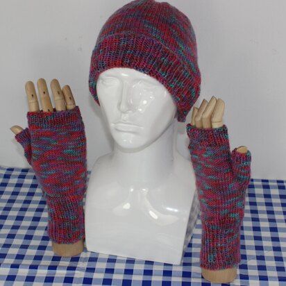 Self Striping beanie Hat & Fingerless Gloves CIRCULAR