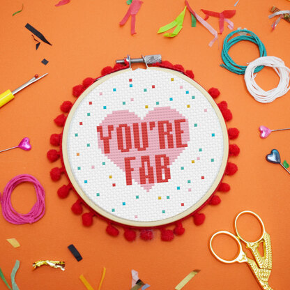 Exklusiv bei Lovecrafts: The Make Arcade Midi Kreuzstich Set „You’re Fab“ (10 cm)