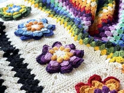 Granny Square bralette top pattern by Tania Skalozub