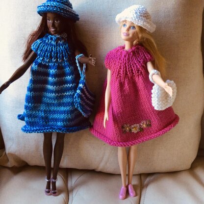 Fashion Doll knitted outfit.