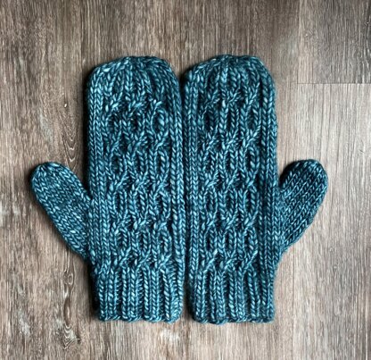 Auroral Mittens