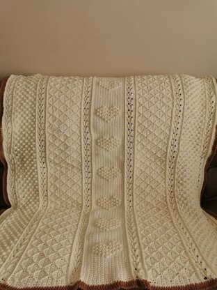 Heart cabled blanket