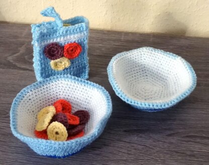 Crochet pattern muesli bowl and a muesli box with content