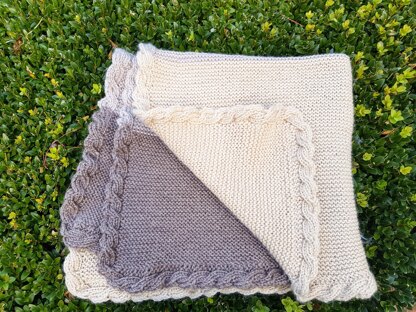 Reversible Cable Border Blanket