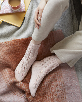 Debbie Bliss Brandi Socks PDF