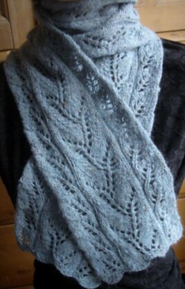 Vine Lace and Leaf panel scarf