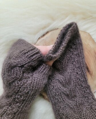 Kaarna Fingerless Gloves