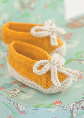 Babies Shoes in Sirdar Snuggly DK - 4527 - Downloadable PDF