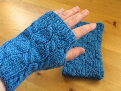 Twistler Wristwarmers