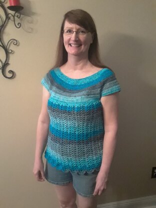 Crocheted top with round yoke