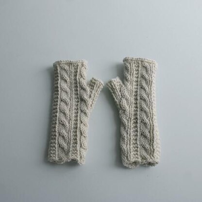 Gingerbread Icing Fingerless Gloves