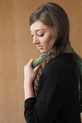 Symmetrical Scallops Scarf