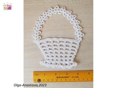 Crocheted white basket 2