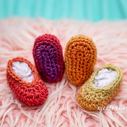 Clara Newborn Booties