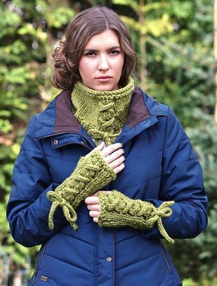 Elodie Cowl and Wristwarmers