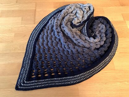 Triangular Scarf "Sinope"