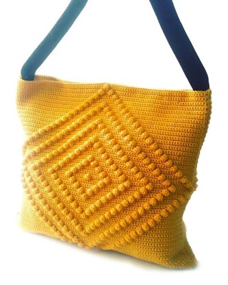 Interlocking Diamonds Crochet Bag