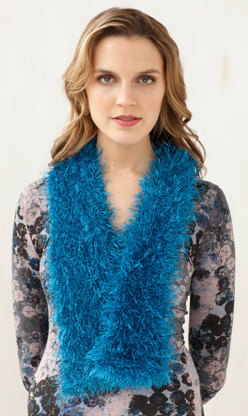 Beginner Knit Fur Scarf in Lion Brand Fun Fur - L0690