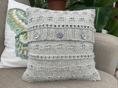 Bubbly seaside cushion cover
