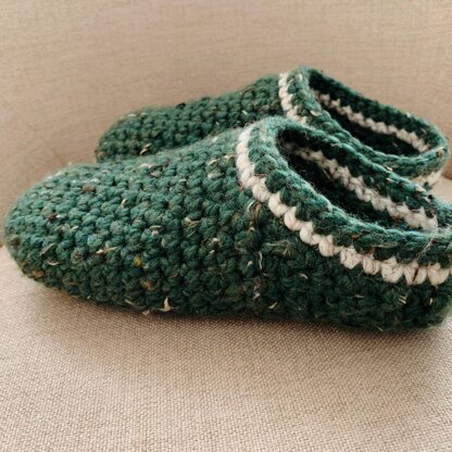 House Slippers Crochet pattern by KnitcroAddict