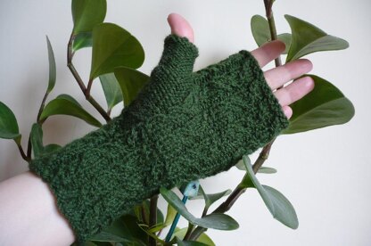 Green Forest Mitts