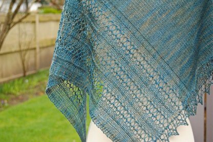 Lineau Shawl