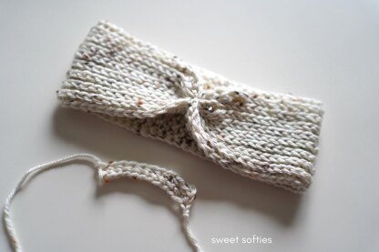 Easy Knit-Look Headband