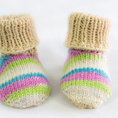 Toddler And Baby Slippers - knitting pattern