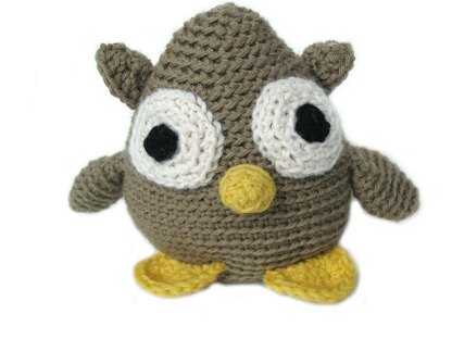 Amigurumi Courtney the Owl in an Egg