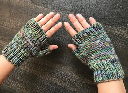 Hat and Fingerless Mitts