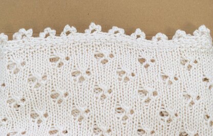 Cloverleaf Eyelet Baby Blanket