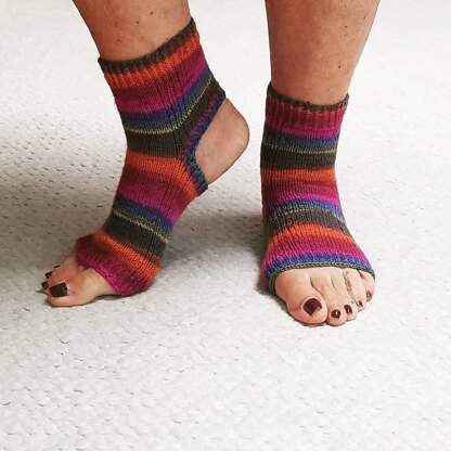 Namaste Yoga Socks Knitting pattern by Brenda Castiel Designs