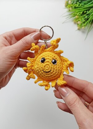 Sun amigurumi keychain