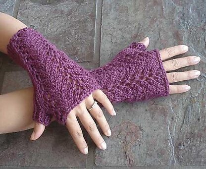 #87 One Skein Lace Fingerless Gloves