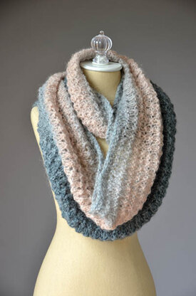 Mother of Pearl Cowl in Universal Yarn Revolutions - Downloadable PDF