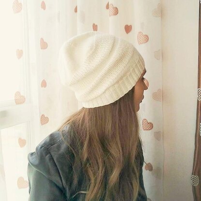 STAY HOME KNIT Snowdrop beanie